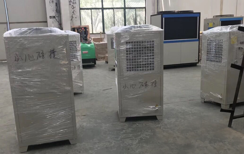 油冷機和冷水機該如何選擇？